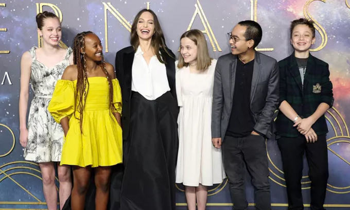 Angelina Jolie - Brad Pitt: Cuộc chiến ly hôn chưa hồi kết