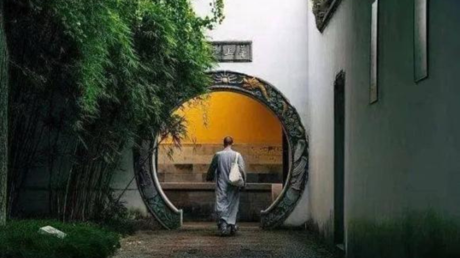 Khi về già, nằm trên giường bệnh mới biết: Trên đời chỉ có 2 người thân thiết nhất mà thôi